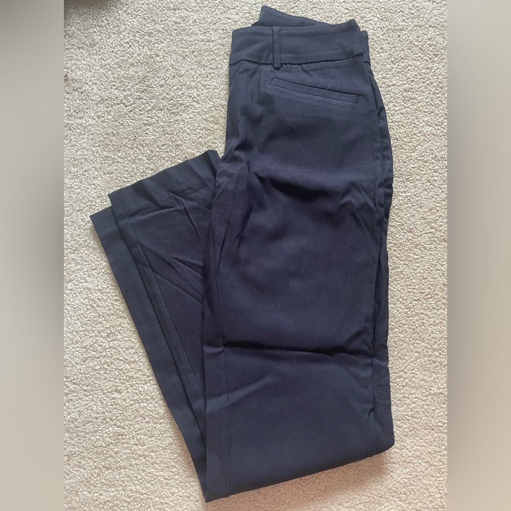 Reitmans Iconic Straight Leg Mid-Rise Pants in Dark Navy